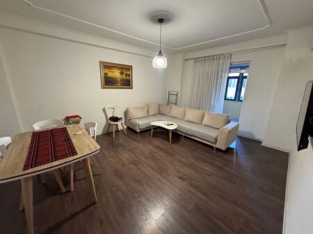 Jepet me qera Apartament 2+1  Adresa : Dob Bosko afer Spar  E mobiluar  Kati 2 pa ashensor  Cmimi 600€