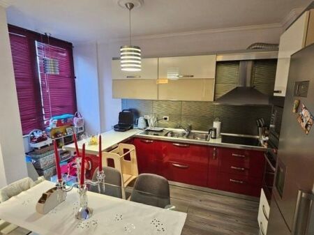 Apartament 2+1+2 prane Liqeni Artificial