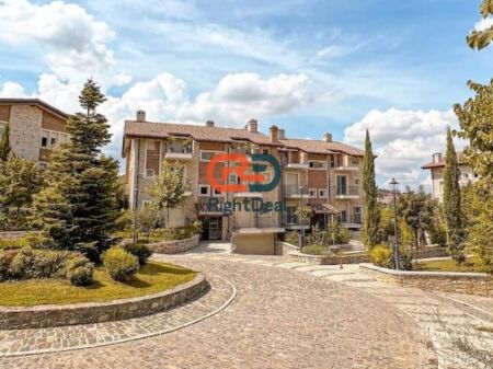 Prane Teg, Tek Rezidenca Secret Garden Shitet Apartament 3+1+2 Me Planimetri Te Rregullt!!