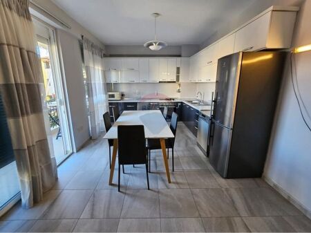 Affittasi appartamento 3+1+2 presso Garda ✨