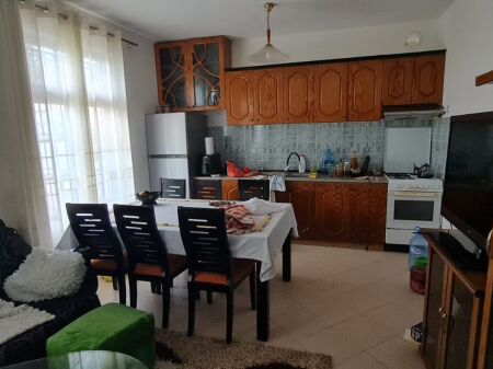 Kafja rremes , kati1 i viles me qera