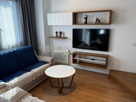 Duplex moderno in affitto – Centro, Via Barrikadave