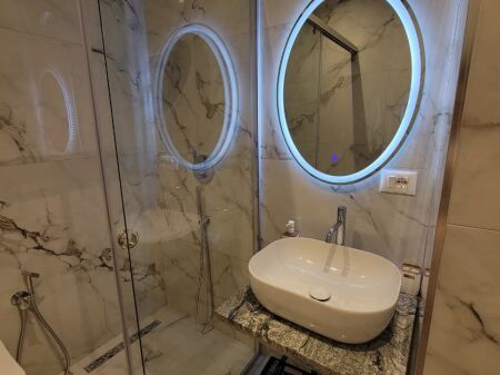 In the area of Rruga e Durresit, the first floor of a 1+1 villa is for rent, newly furnished. 550Euro    