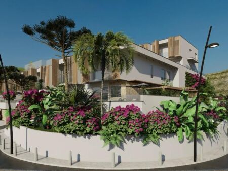 Super Vila per Shitje ne Currila Coast