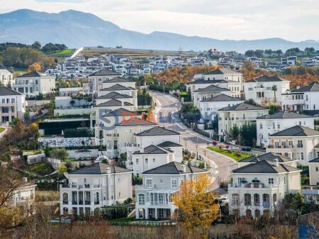 WE SELL LUXURY VILLA ROLLING HILLS RESIDENCE!