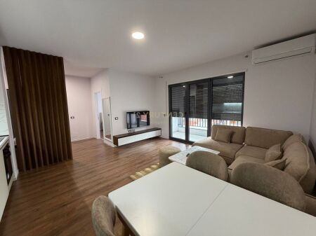 BULEVARD I RI -APARTAMENT 1+1 QERA