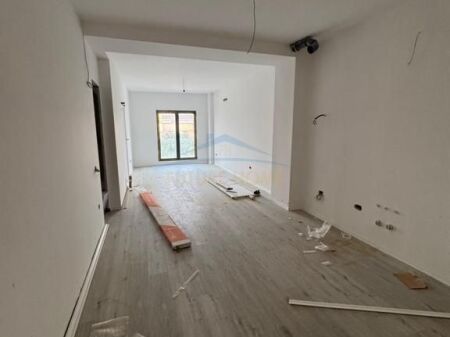 Affitto, Appartamento 2+1+2, Via delle Barricate