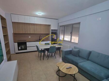 APARTAMENT ME QIRA 1+1 5 MAJI 50.000 LEKE