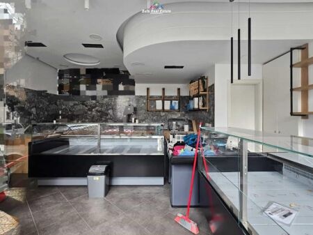 Dyqan ne shitje Tek Ish Ekspozita ( ID BD1167) Tirane