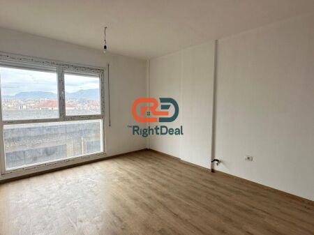 Ne Don Bosko, Shitet Apartament 1+1, Me Planimetri dhe Orientim Perfekt !!