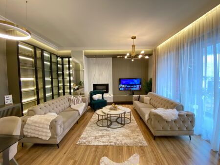 Apartament luksoz 2+1+🅿️,Rruga e Elbasanit prane Lion Park