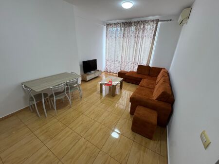 Apartamente 2+1 me qera ne zonen prane Zogu Zi Rruga Dritan Hoxha ne Tirane (ID 42215487 )