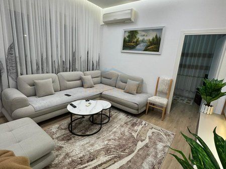 In vendita, Appartamento 2+1, Fresk.