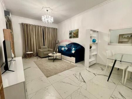 Apartament per qira, 1+1 i mobiluar te Square 21