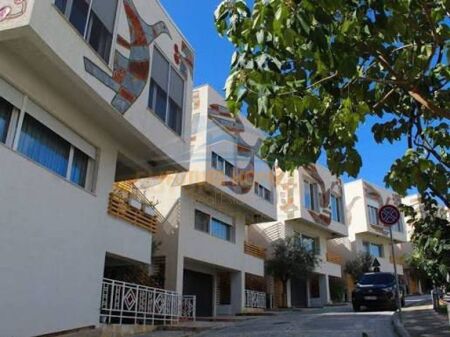 Duplex 2+1+2, Residence "Kodra e Diellit 1", Tirana.