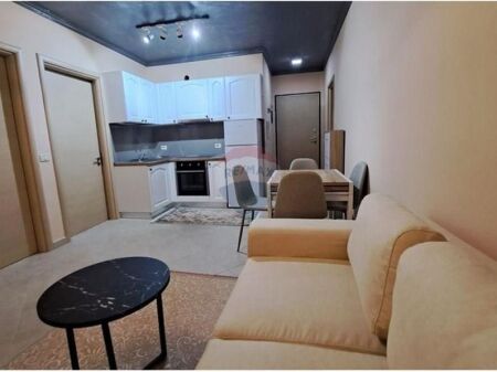 Apartament 2 + 1 me qira te Prokuroria e Tiranës