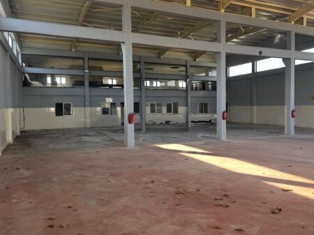 KAPANON ME QERA 2200 M2 AUTOSTRADA THUMANE-KASHAR 3.200 EURO