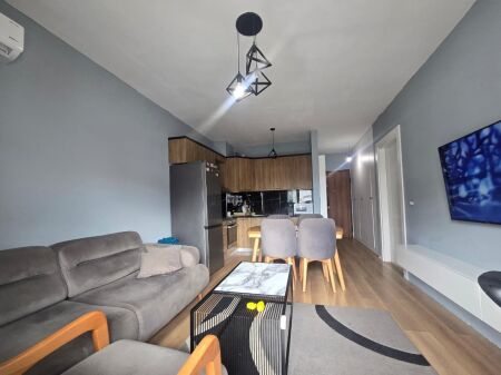 Apartament 1+1 Ne Shitje, Astir