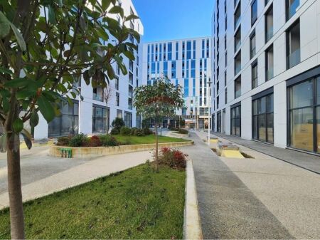 Ambient zyra + post Parkimi te Tirana Akses!