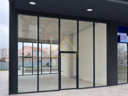 Shitet Ambient Tregtar – Tiranë, Yzberisht