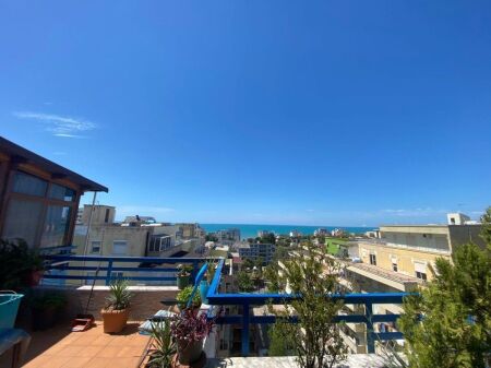 SHITET PAPAFINGO 2+1+2 PLAZH DURRES 135000 EURO​ 135 000EUR