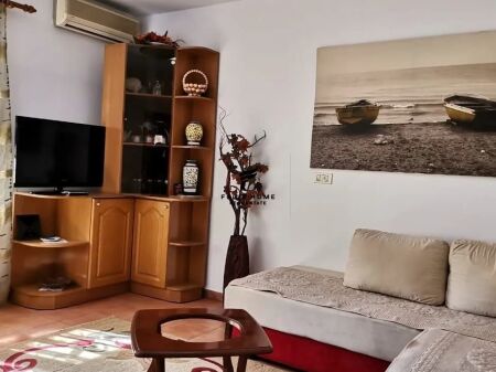 APARTAMENT ME QERA 2+1 QENDER 60.000 LEKE