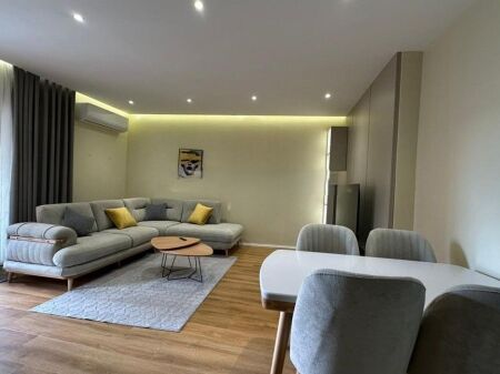 Appartamento 1+1 In Vendita in Via Kavaja, vicino al Centro di Tirana