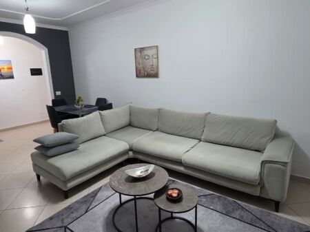 Apartament 2+1+Parking per qira ne Selite.