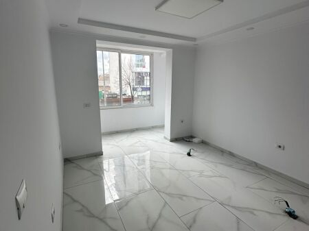 Apartment 1+1 for rent. DIBRES street 600 E