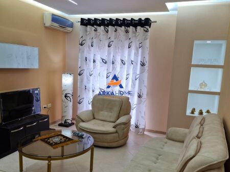 AFFITTASI APPARTAMENTO 2+1+BALCONE "RRUGA E KOSOVAREVE" 750 EURO