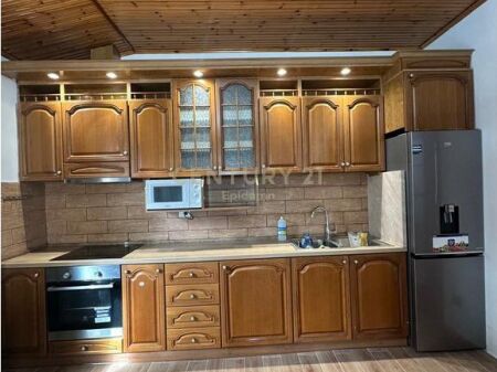 JEPET ME QIRA PAPAFINGO NE QENDER TE DURRESIT!