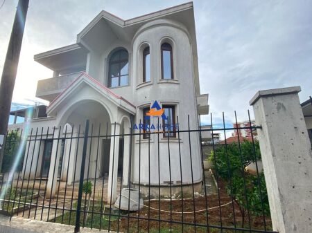 VILLA FOR SALE 414M2 "KOMBINAT" 80,000,000 LEKE