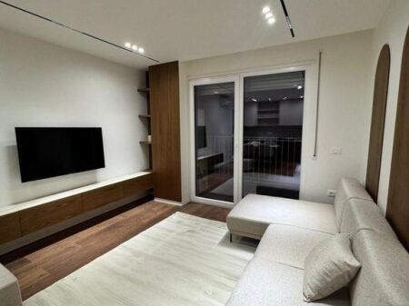 Apartament 1+1 Me Qira në Xhamlliku, Tiranë