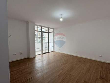 Appartamento in vendita 2+1 in Via Bogdaneve