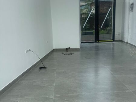 ZYRE ME QERA 35 M2 QENDER 500 EURO