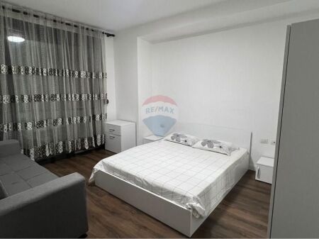 Apartament 3+1+2+Post arkimi me qira, Komuna e Parisit