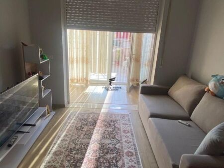 VENDESI APPARTAMENTO 1+1 BRRYLI 110.000 EURO