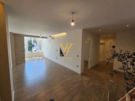 APPARTAMENTO+MONOLOCALE IN VENDITA A ZOGU I ZI 300.000 EURO