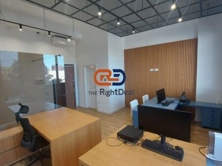 A Oxhaku, al Complesso "ASL", Vendesi Commerciale in Vendita, Investito & con Vista dalla Strada Principale!!