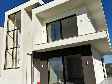 VILLA INDIPENDENTE IN VENDITA NEL GOLFO DI LALZIA | 290.000€