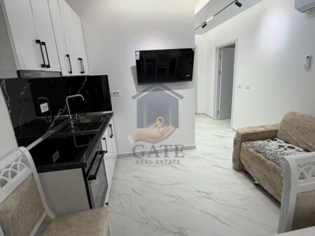 Jepet me qira apartament 1+1 – Kati 5 (pa ashensor) – Zona e Markatës, Durrës