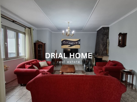 Shtepi private me qera 3+1+oborr