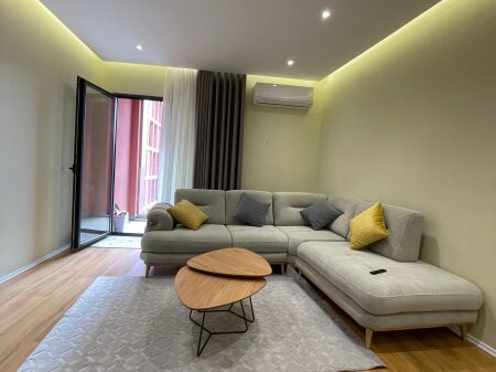 VENDESI | Appartamento 1+1 – Galleria Roma, Via Kavaja