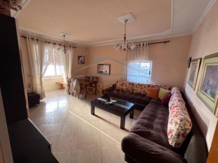 JAP ME QERA APARTAMENT 1+1 TEK RRUGA E DIBRES