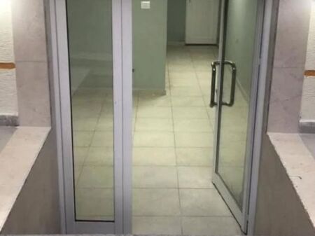 SHOP FOR RENT 31 M2 VASIL SHANTO 38,000 LEKE