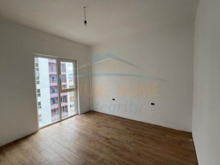 For sale, Apartment 2+1+2, Tirana Entry, Tirana.