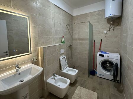 Apartament 2+1 me qera tek Liqeni i Thate