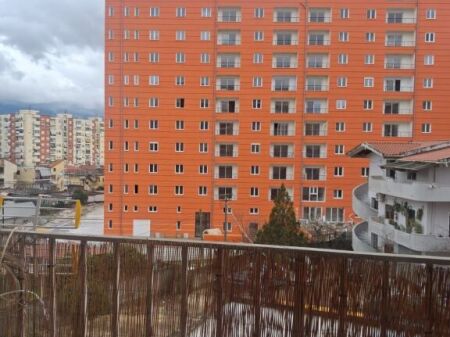 Apartament me qira ne yzberisht