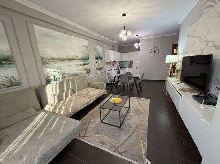 Shitet Apartament Zogu i ZI Prane Ring Center