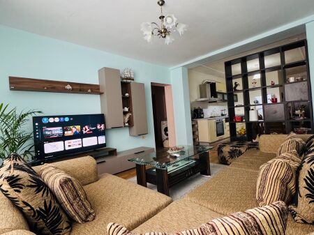 🏢Stadiumi Dinamo,prane Klinkes Luis jepet me qera apartament 1+1,i mobiluar  75,000Leke